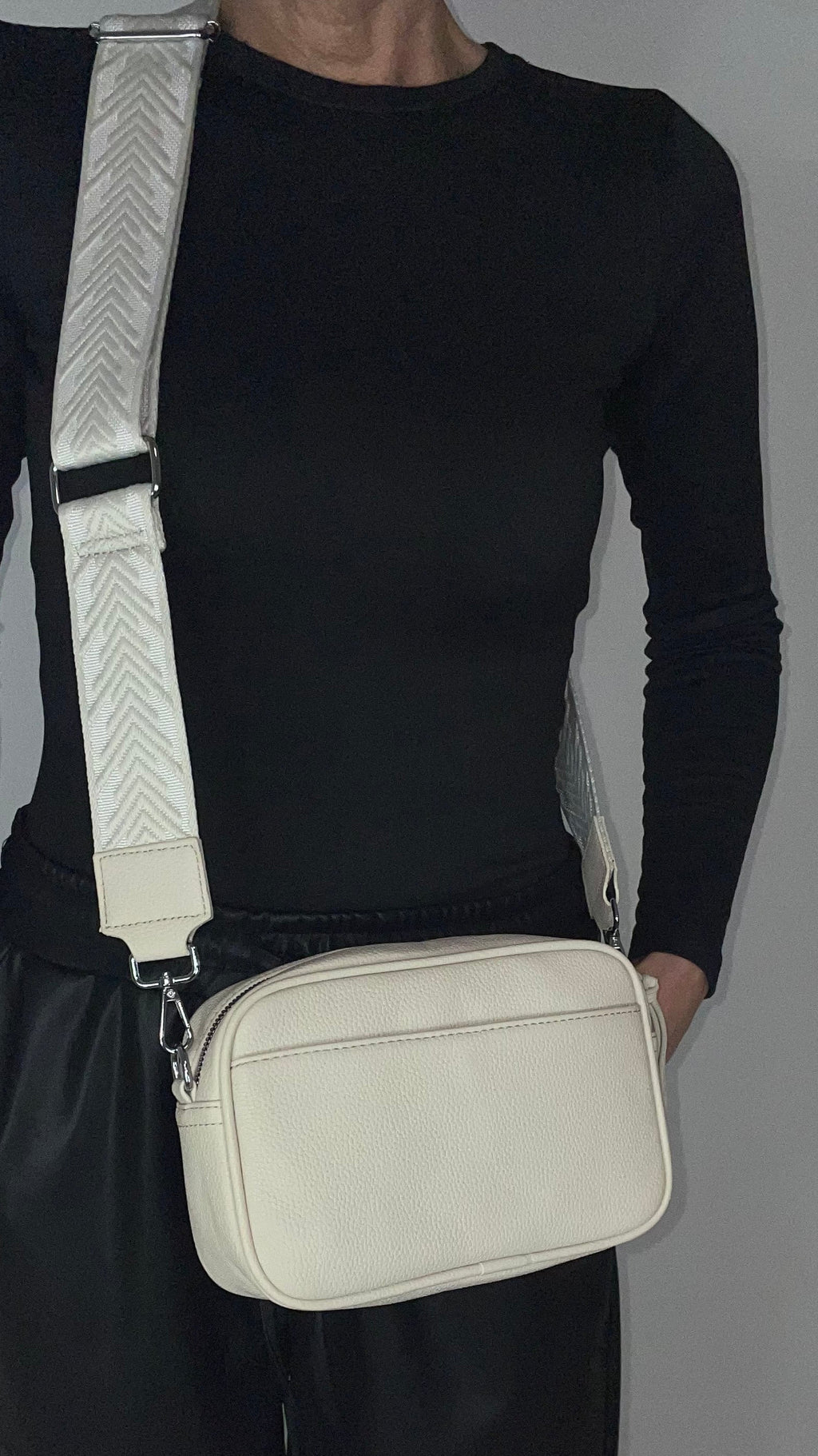 ALDO - Umhängetasche mit breitem Gurt ￼