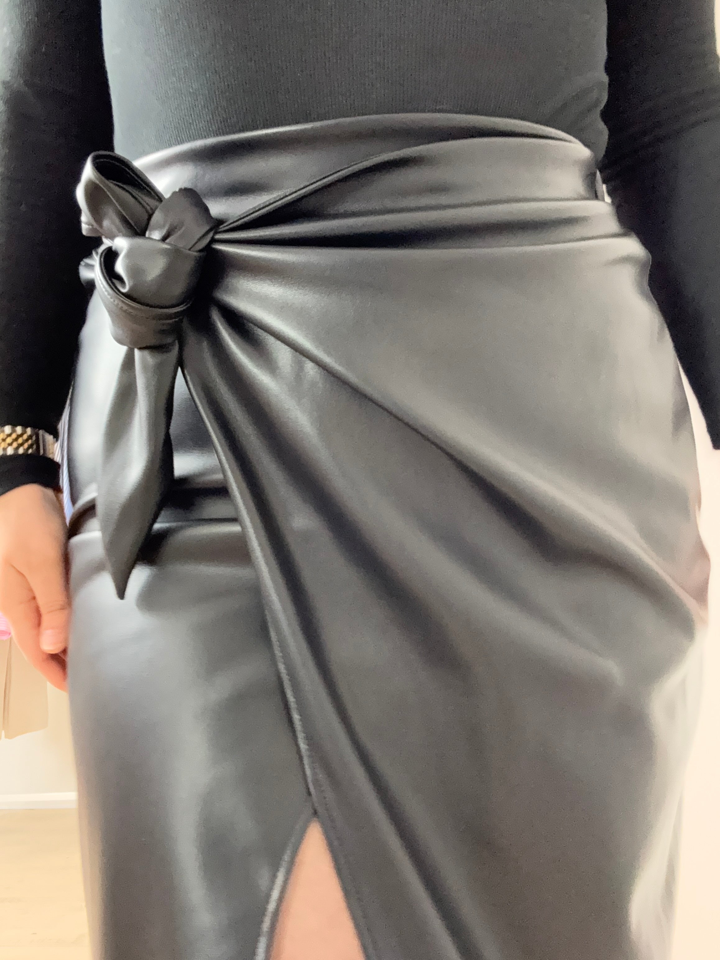 Kaya (Lederrock mit Schlitz)