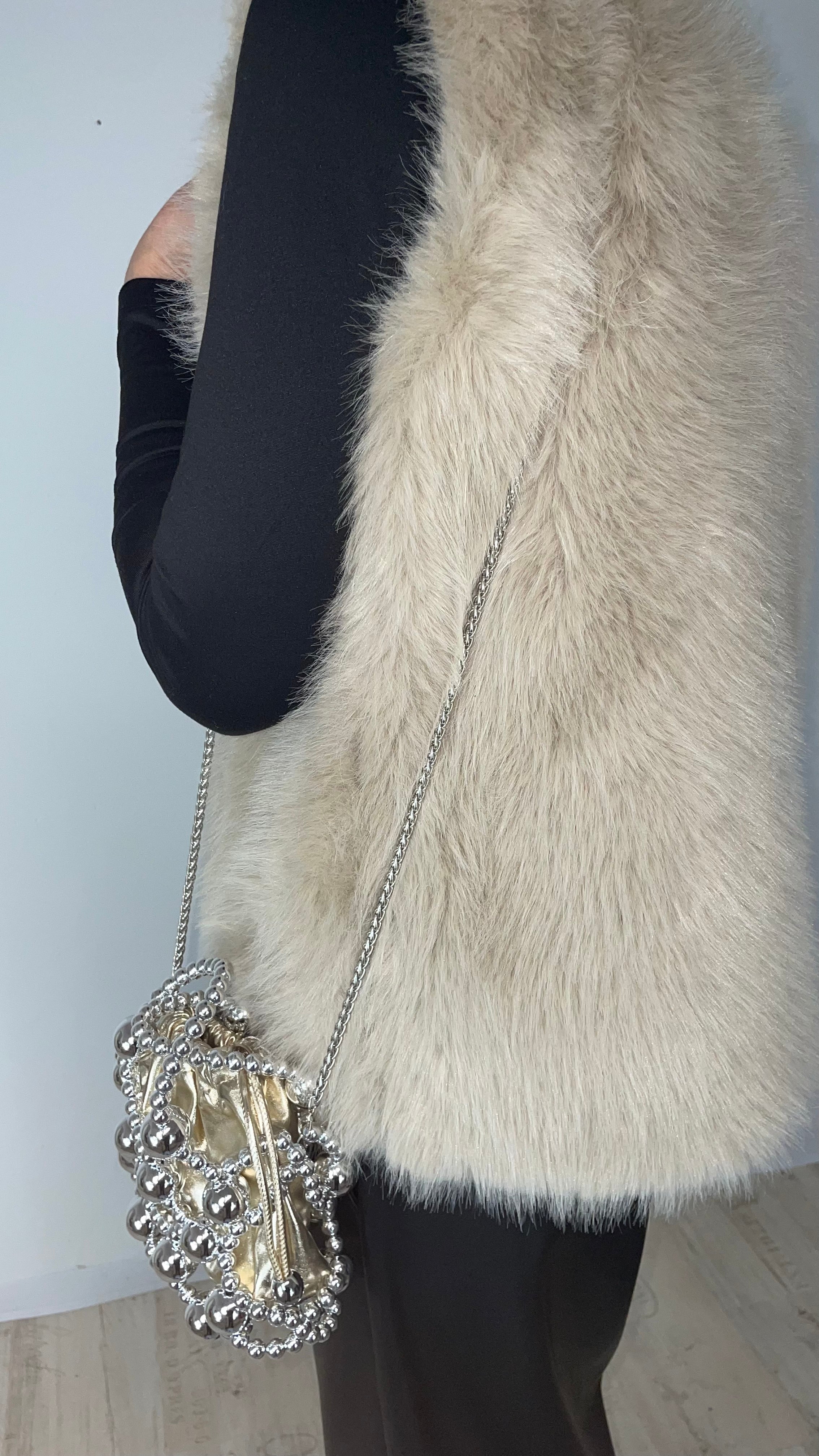PERA - Clutch mit Metall-Perlen