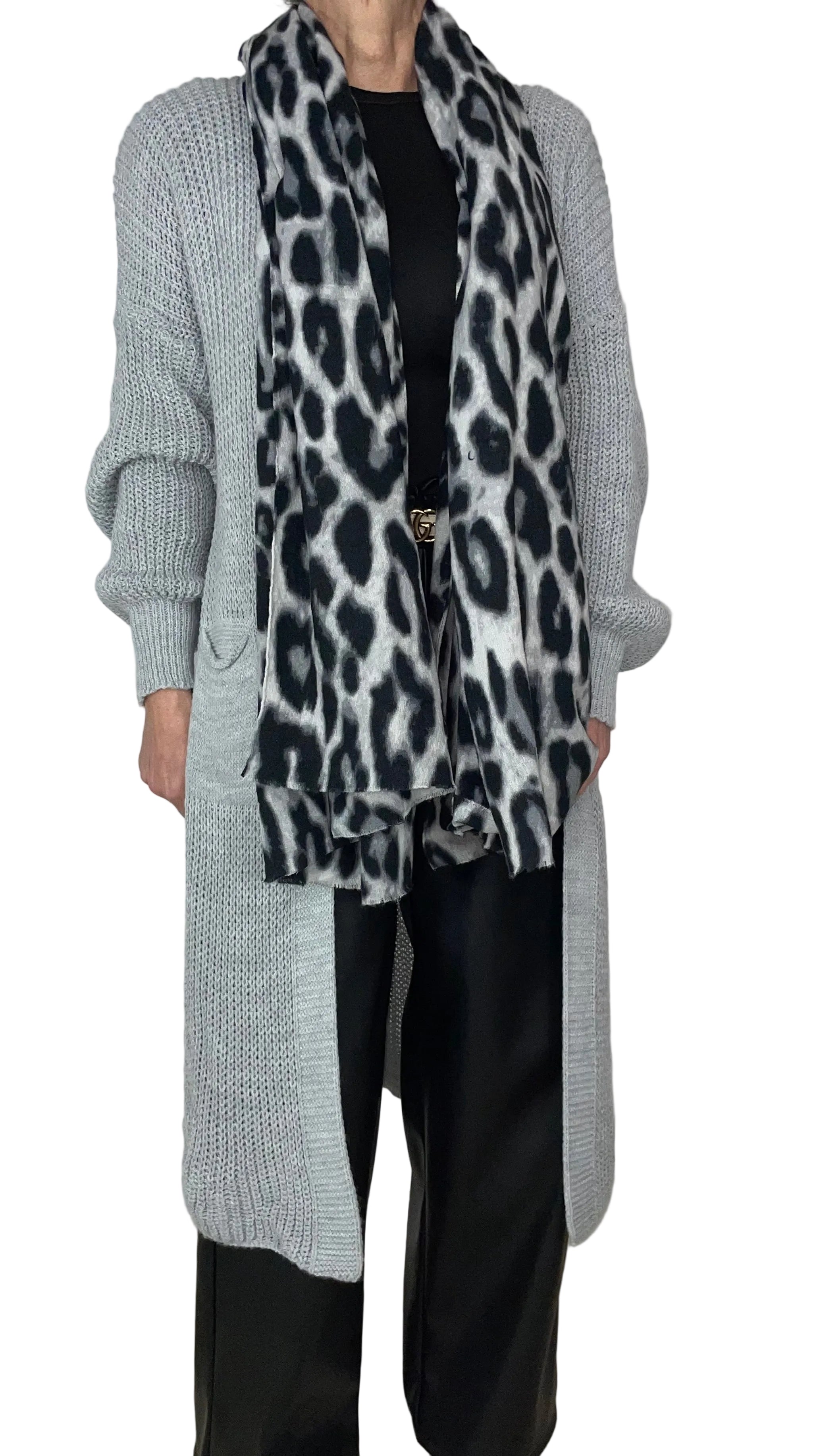 LEOYA - Schal mit Leo-Print