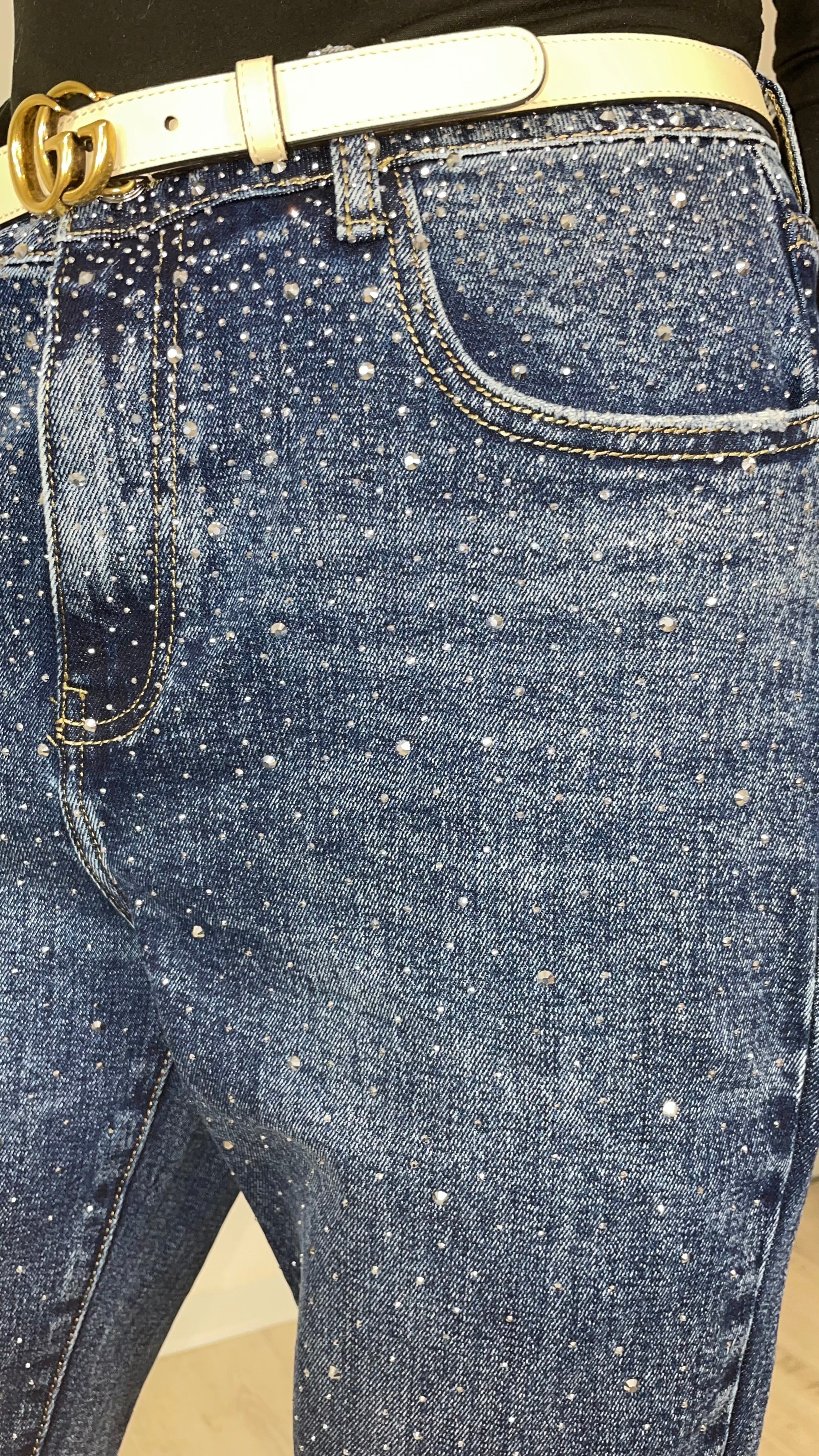 ELA - Jeans mit Glitzersteinen ￼