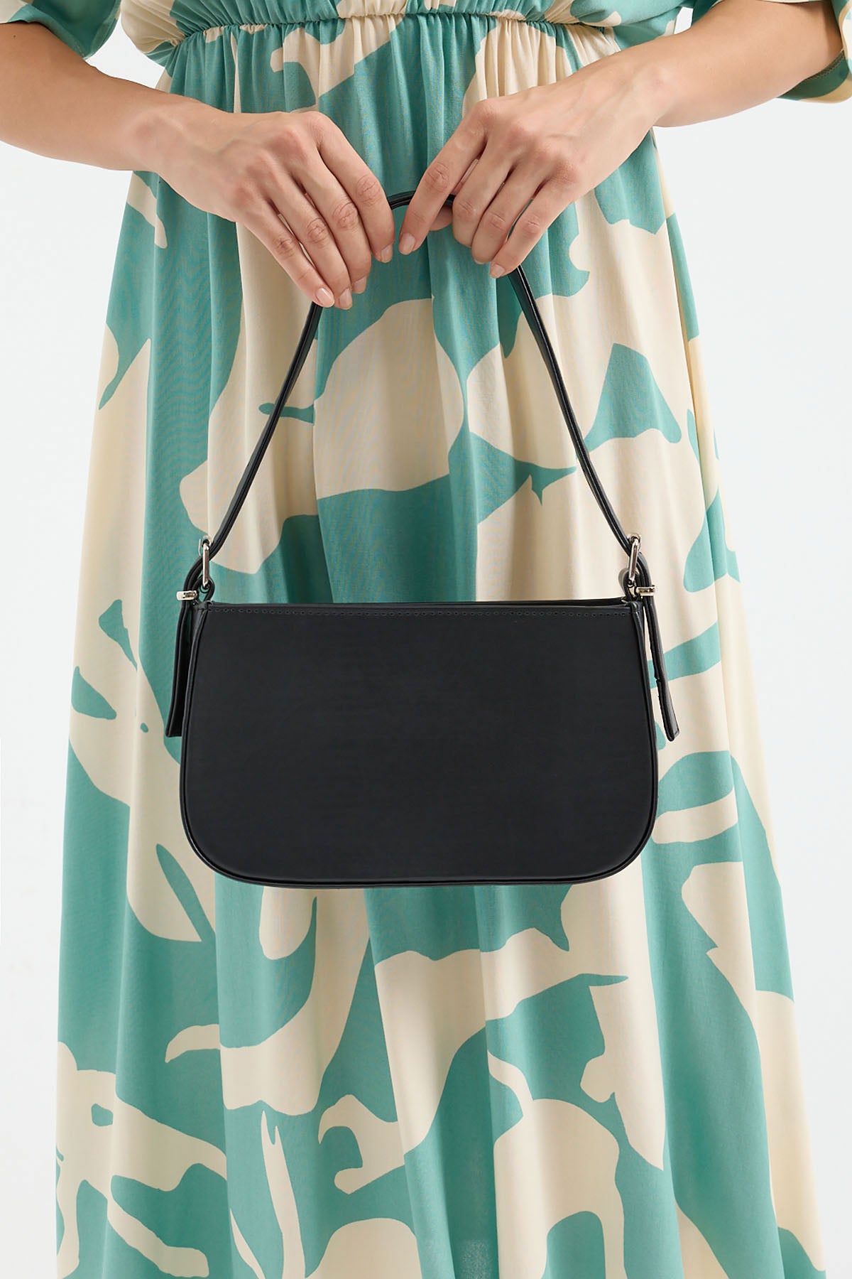 MITZ - Schlichte schwarze Schultertasche