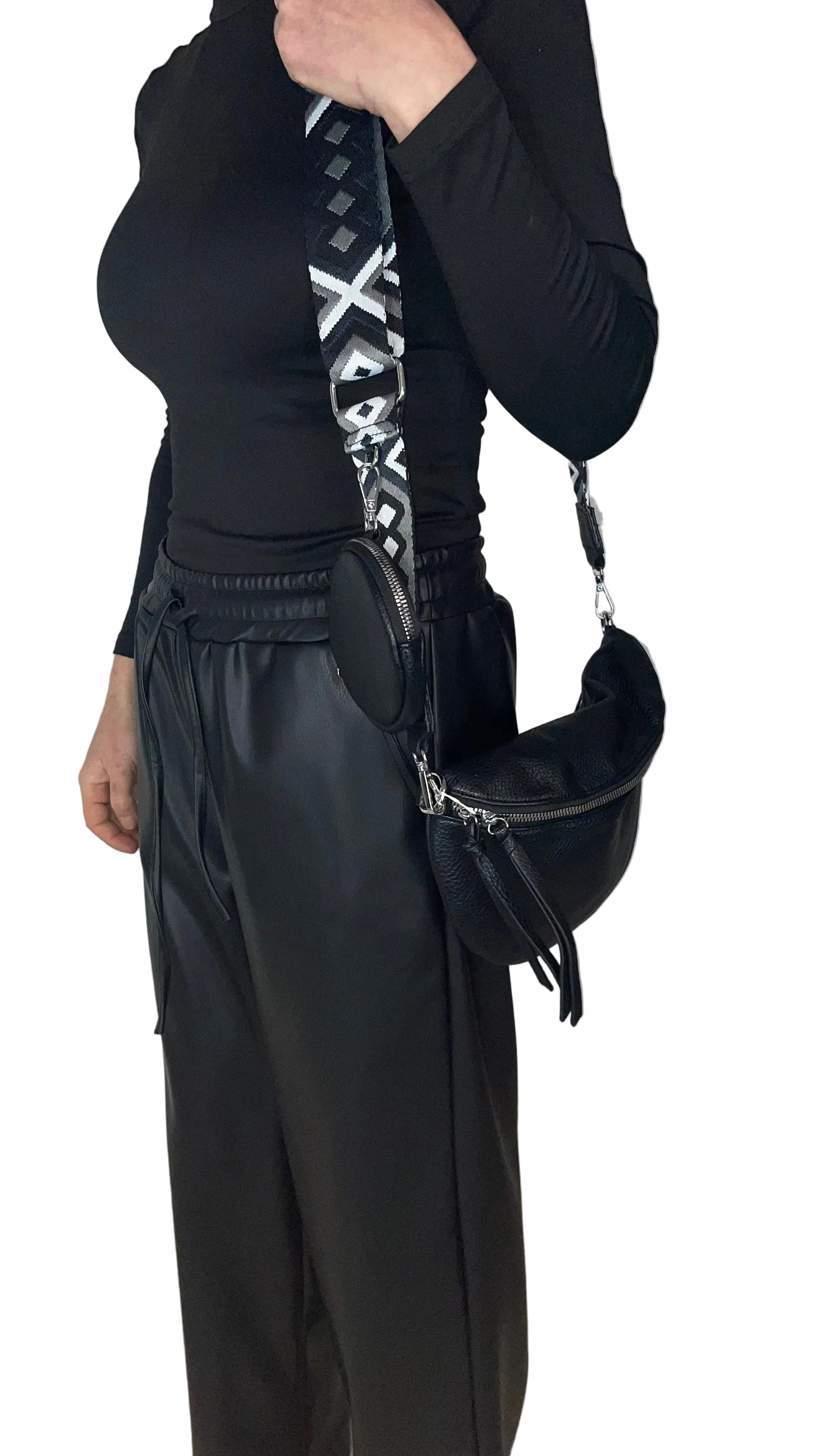 NERO - Schwarze Umhängetasche mit breitem Gurt ￼